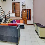 Oyo Life 92127 Skyland Pasteur