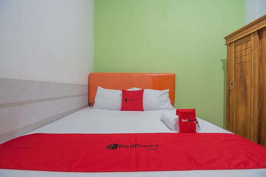 Oyo Life 92127 Skyland Pasteur Bandung