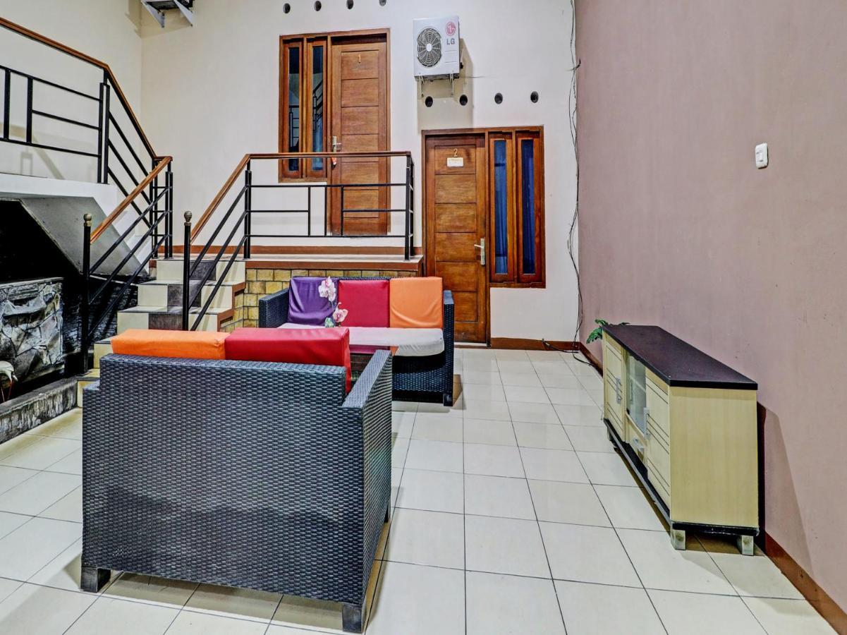 Oyo Life 92127 Skyland Pasteur Hotel Bandung