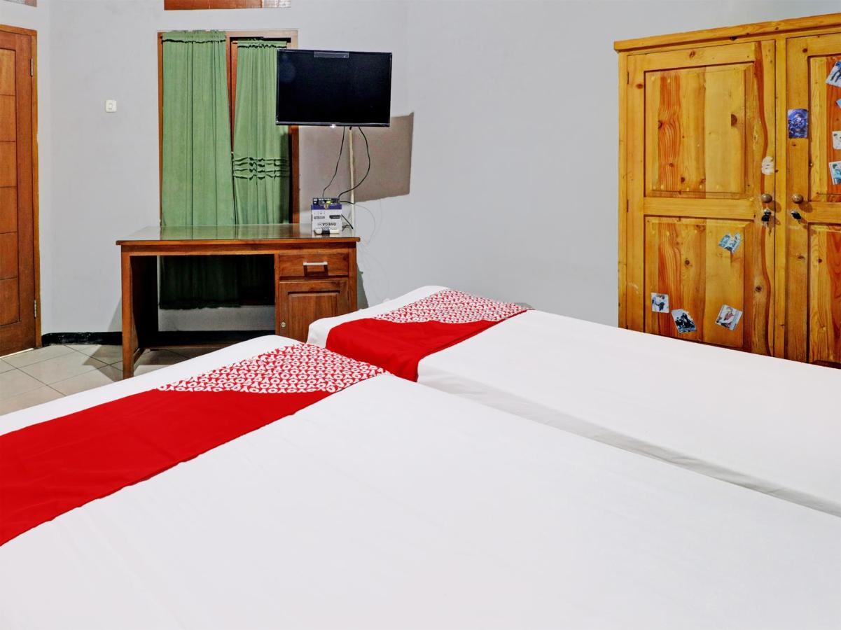 Oyo Life 92127 Skyland Pasteur 2* Bandung