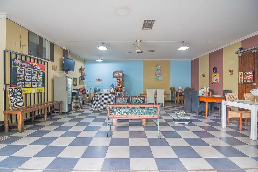 Oyo Life 92127 Skyland Pasteur 2*